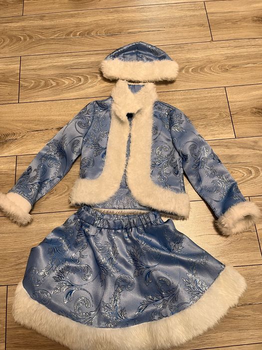 Новорічний костюм снігурка