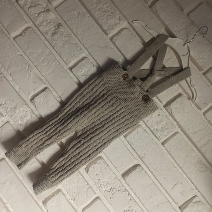 Newbie 68 szare wełniane spodnie warkocz ogrodniczki cotton wool