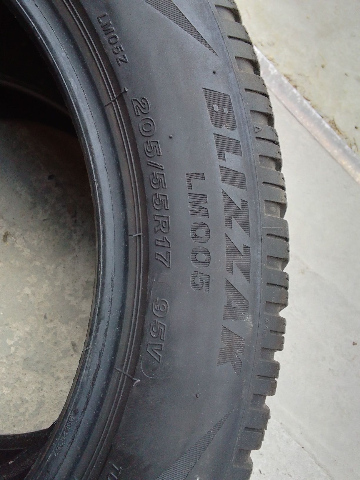 2 Opony zimowe 205/55r17 BRIDGESTONE 2021r 6mm