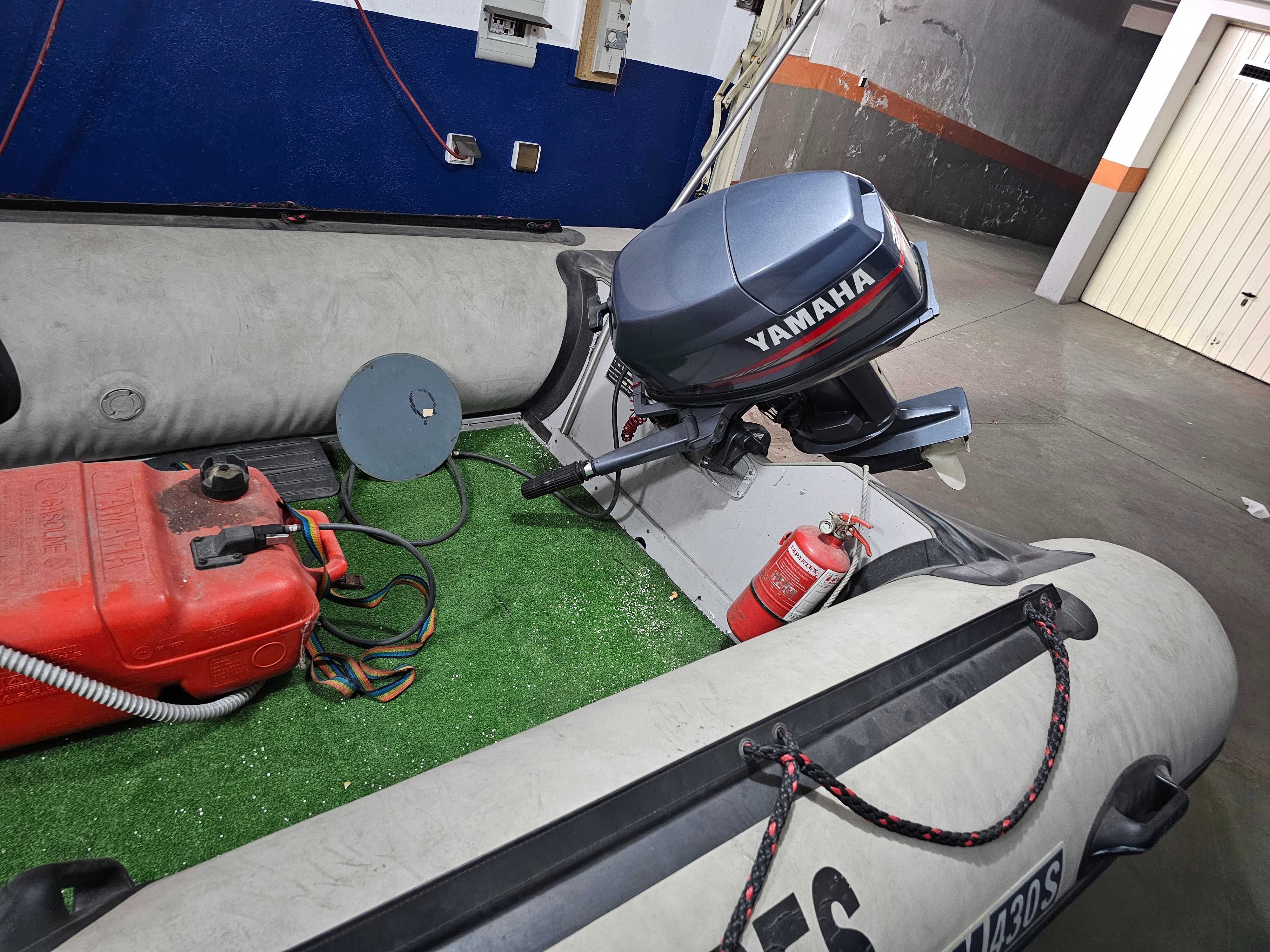 Barco Pneumático Yamaha com motor de 25hp