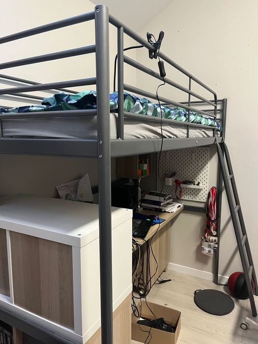 Łóżko na antresoli Svärta IKEA