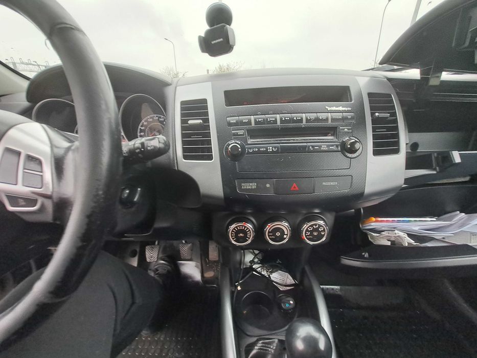 Mitsubishi Outlander 2.0