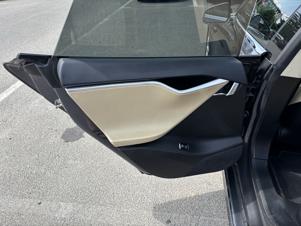 Tesla Model S 2017 75kwt FSD