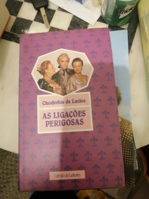 Livros variados a 5 euros cada um