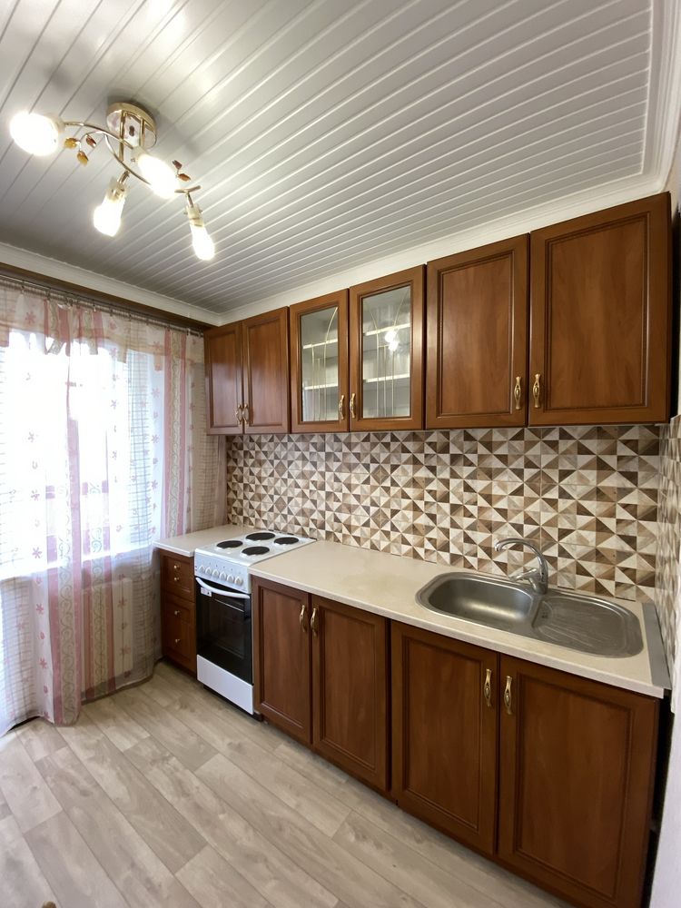 Продам 1 ком. Пр. О.Поля низ( бывш.пр.Кирова) 32000$
