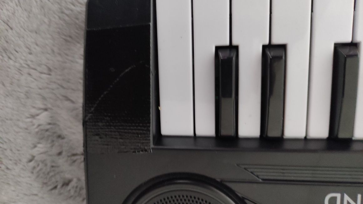 Keyboard pianino