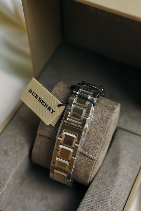 Годинник Burberry