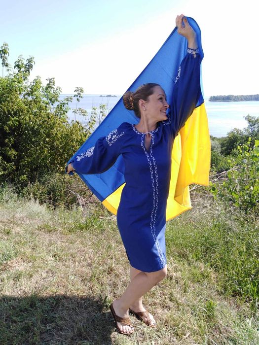 Вишиванка сукня,машинна вишивка