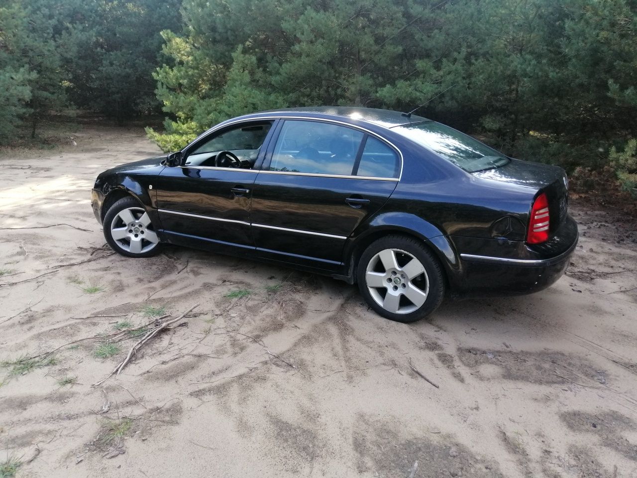 Śliczna skoda Superb 1 cała na części 2.8 V6 190KM automat