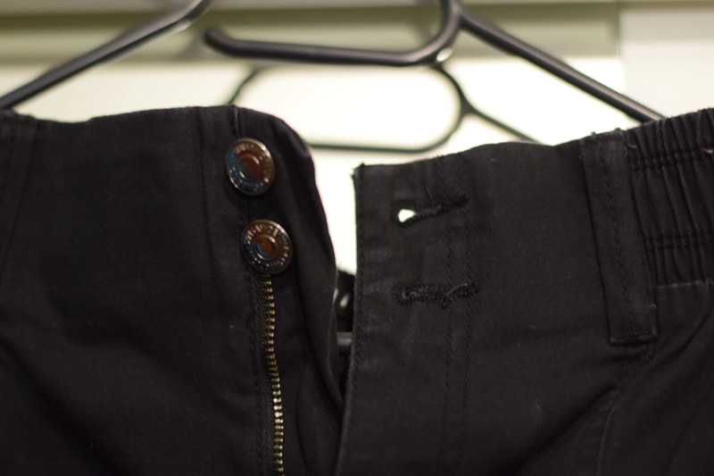 czarne jeansy spodnie joggery ze ściągaczami skinny proste slim fit