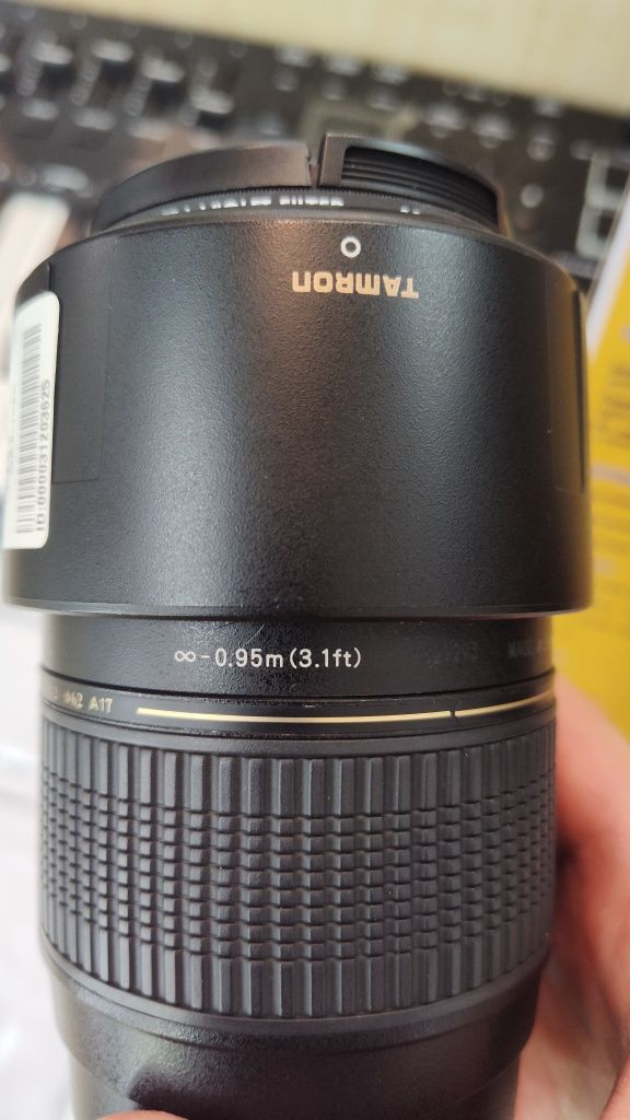 Объектив Tamron 70-300