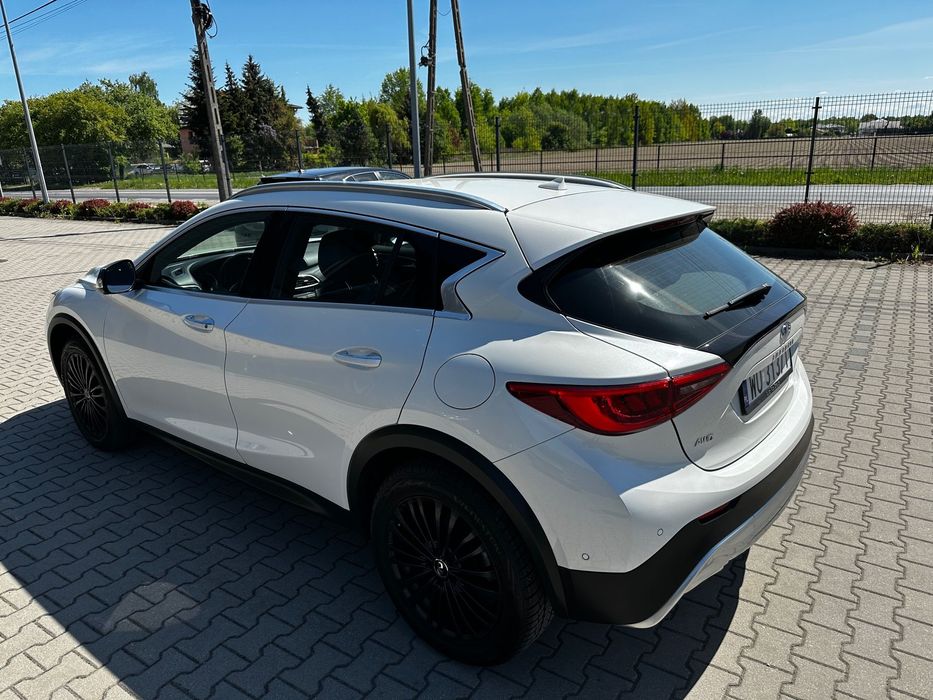 Infiniti QX30 2.2 d AWD Premium mały przebieg