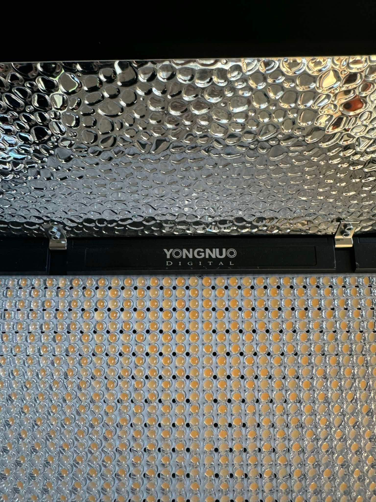 LAMPA LED YONGNUO YN-1200 zmienna temperatura barwowa od 3200 do 5500K