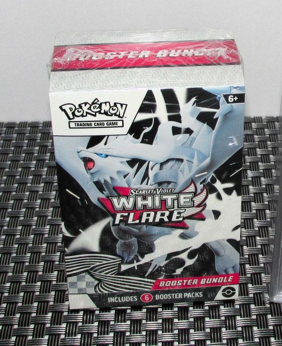 Pokémon Booster Bundle White Flare