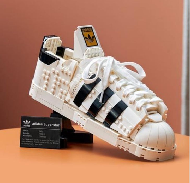 Lego adidas superstar
