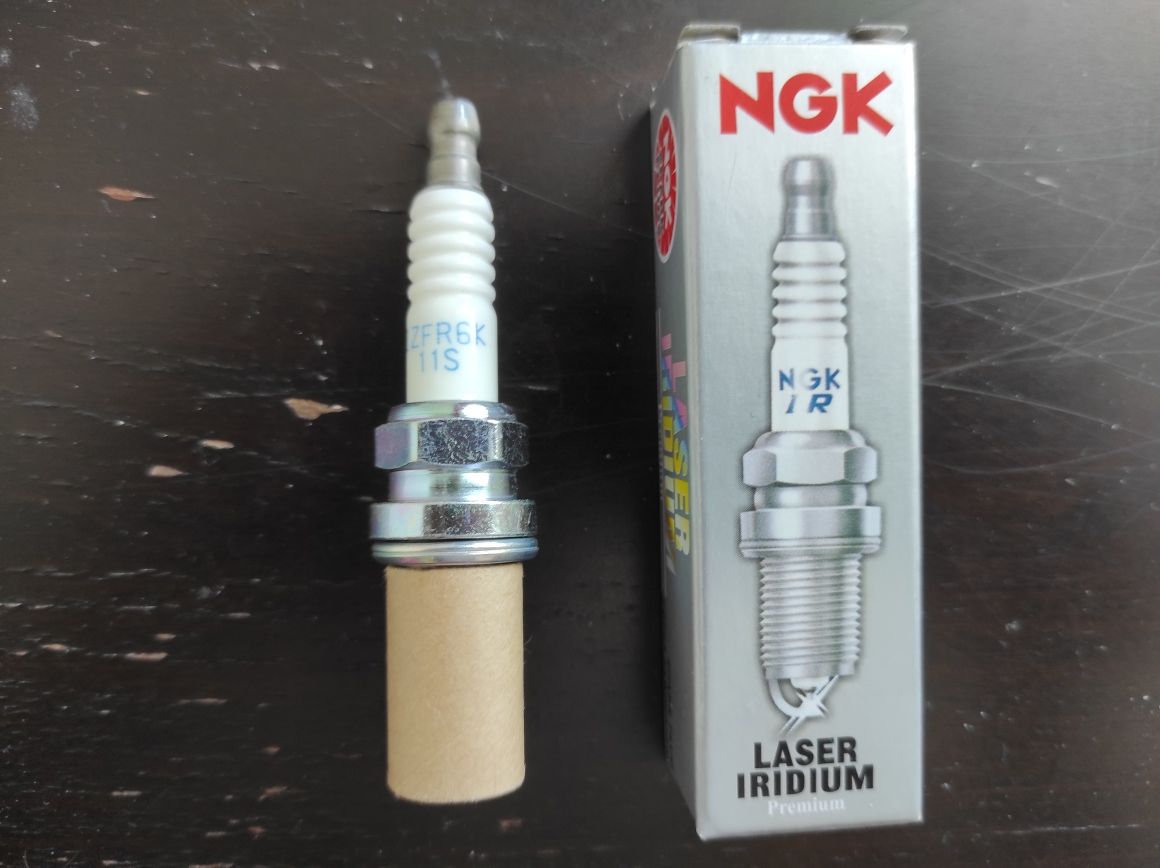 Свеча зажигания NGK IZFR6K-11S 5266