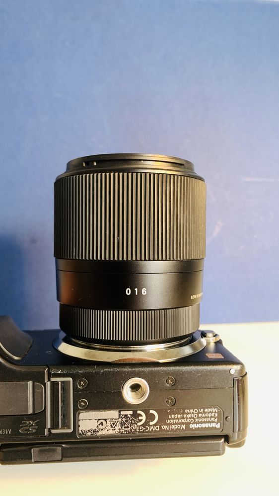 Lente Sigma MFT 30mm 1.4 Contemporany igual a nova