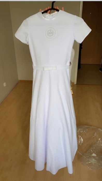 Alba dla szczuplej wysokiej dziewczynki