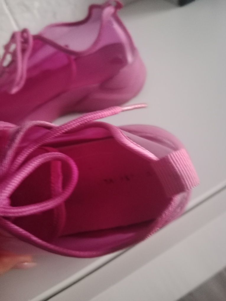 Przezroczyste buty Reserved r.37