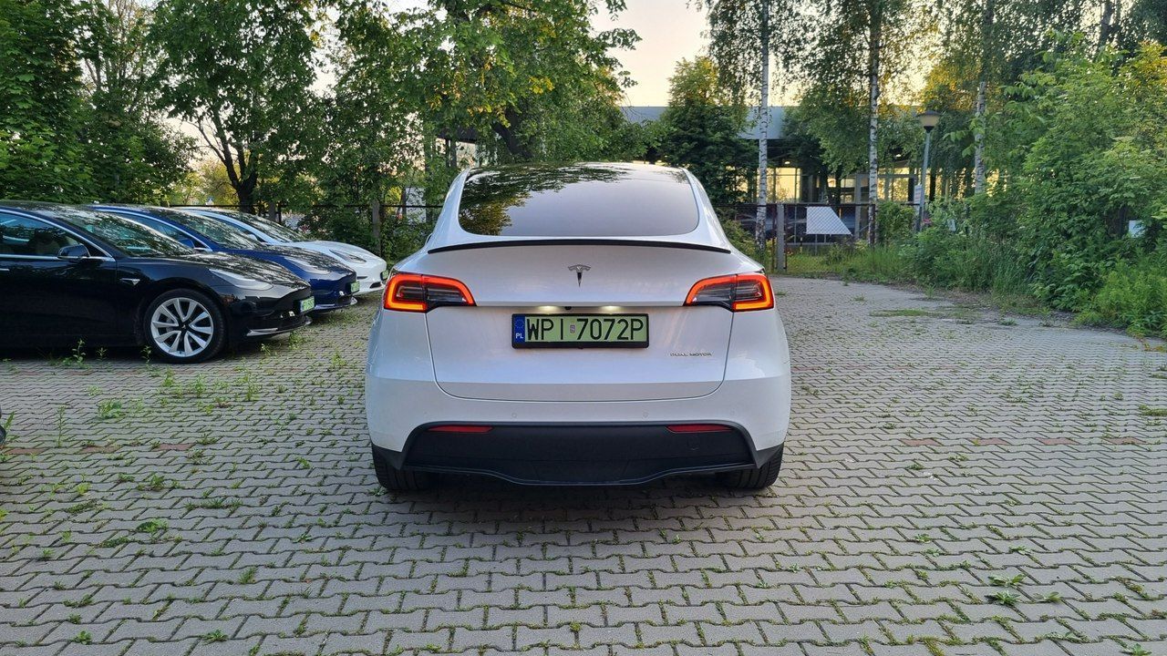 Tesla Y Long Range Zasięg 542km Super stan Autopilot 20" HAK SOH91% FV23%