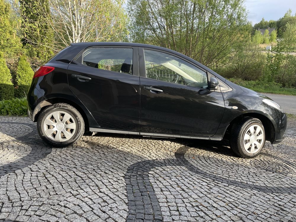 Mazda 2 2009 rok benzyna