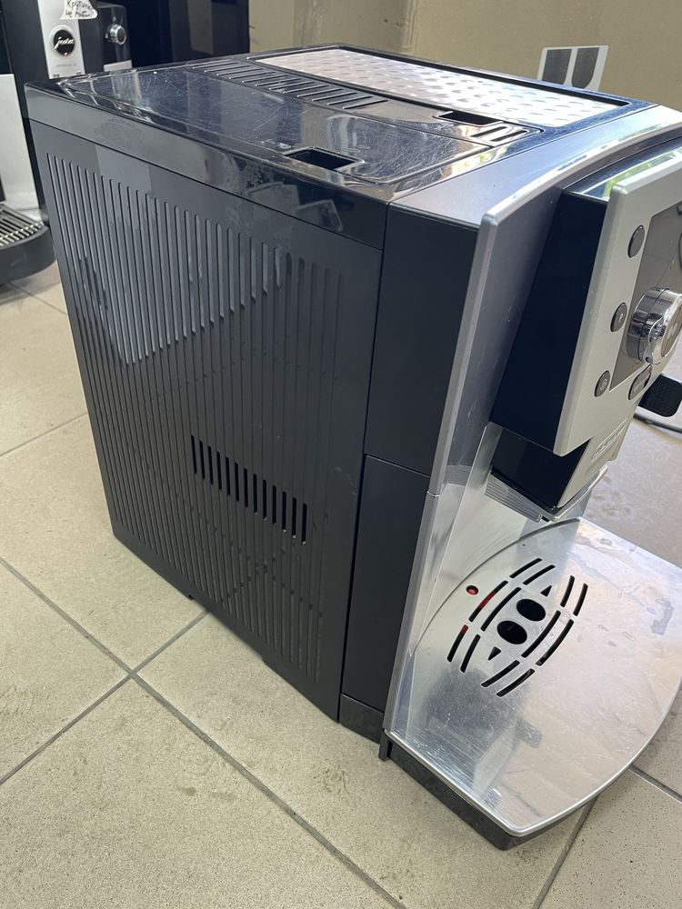 Кавомашина Delonghi Cappucino Esam 5500