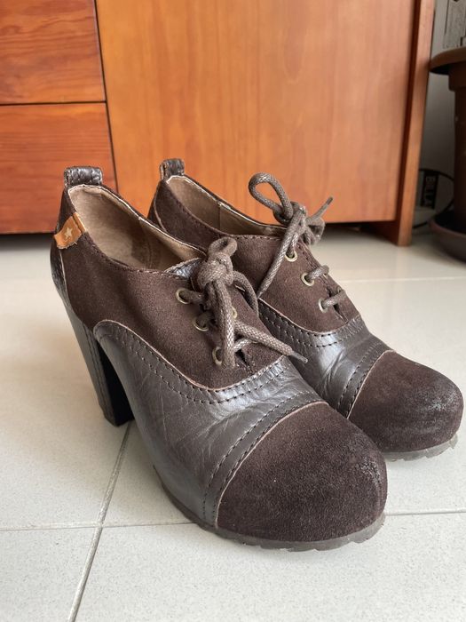 Sapatos Alto Cubanas castanhas