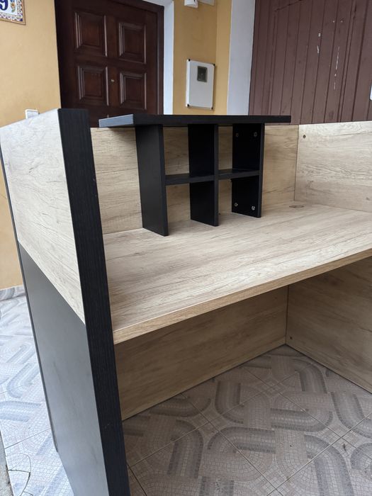 Balcão de receção/entrada - Como novo