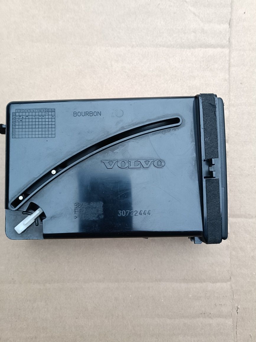 Volvo V70 Lift uchwyt na kubek S60