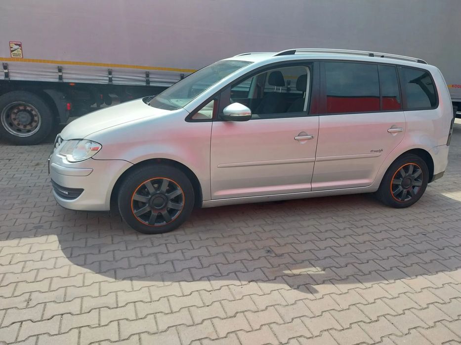 Volkswagen Touran VW TOURAN 2009r 1,9 TDI tylko 158 tys km 7 OSOBOWY