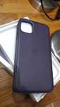 Skórzane etui folio do iPhone'a 11 Pro Max śliwkowe MX092ZM/A prezent