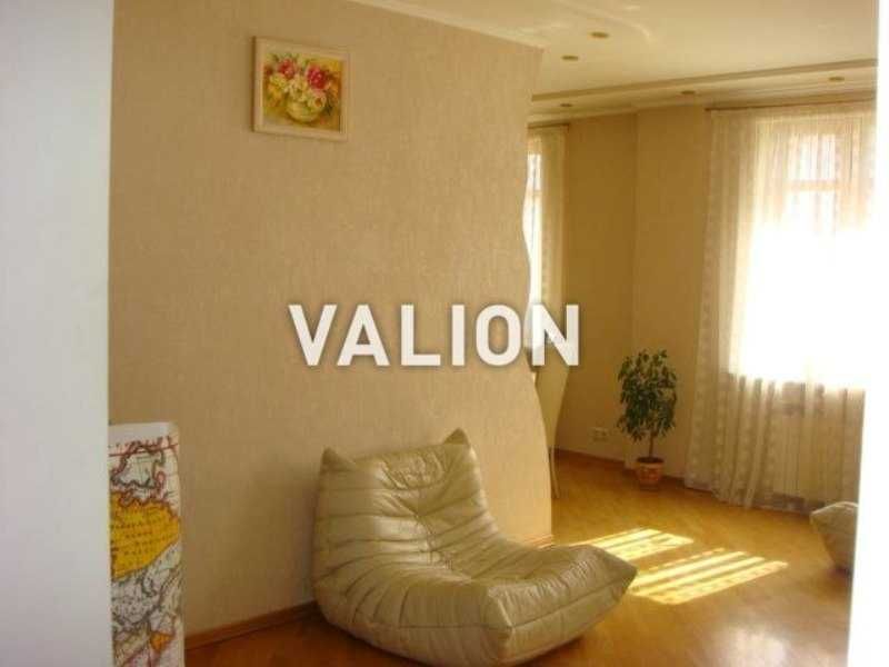 Продаж без% 4к квартири Богдана Хмельницького 62Б Шевченківський р-н