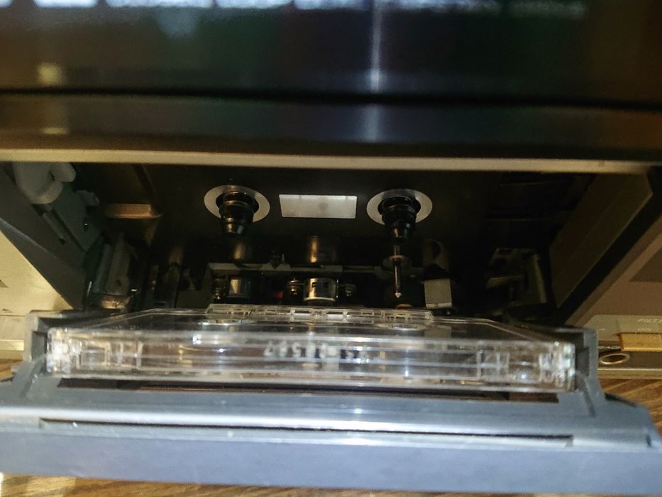 Продам Касетную деку Sony TC-FX44