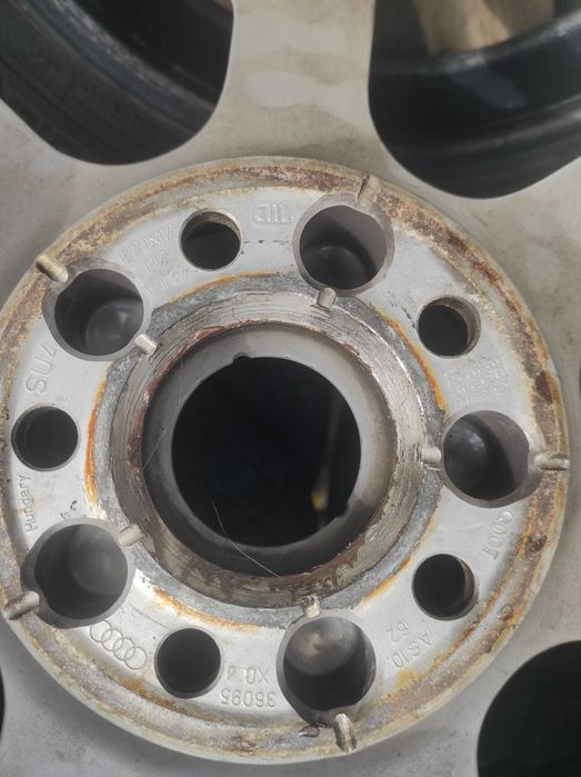 Шины диски 235/65R17. Audi.