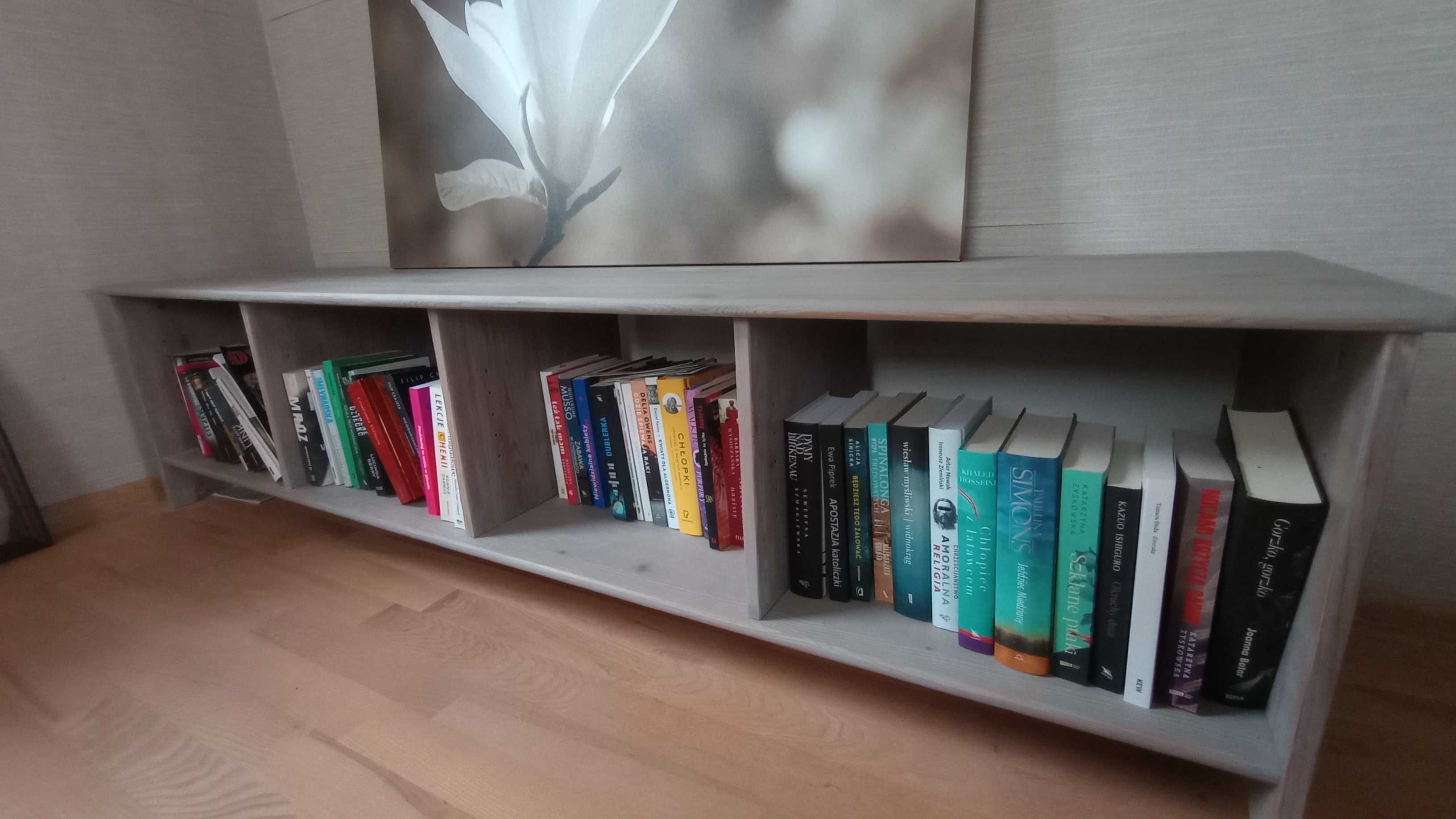 Regał, szafka RTV, w stylu prowansalskim szara