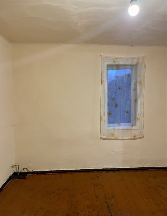 Будинок 40кв та ділянка 8 сотин