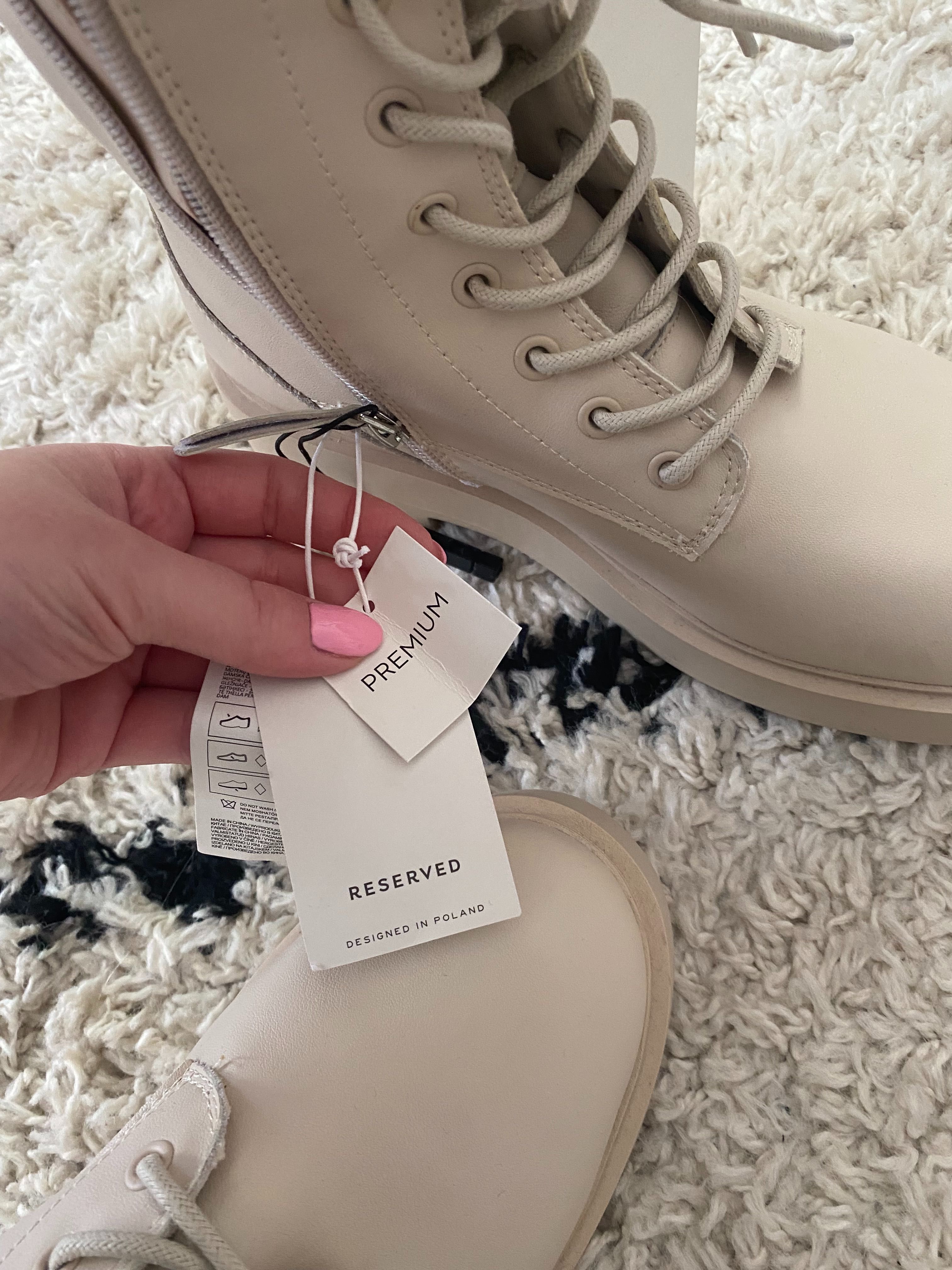 Buty na platformie bezowe trapery 40 reserved nowe
