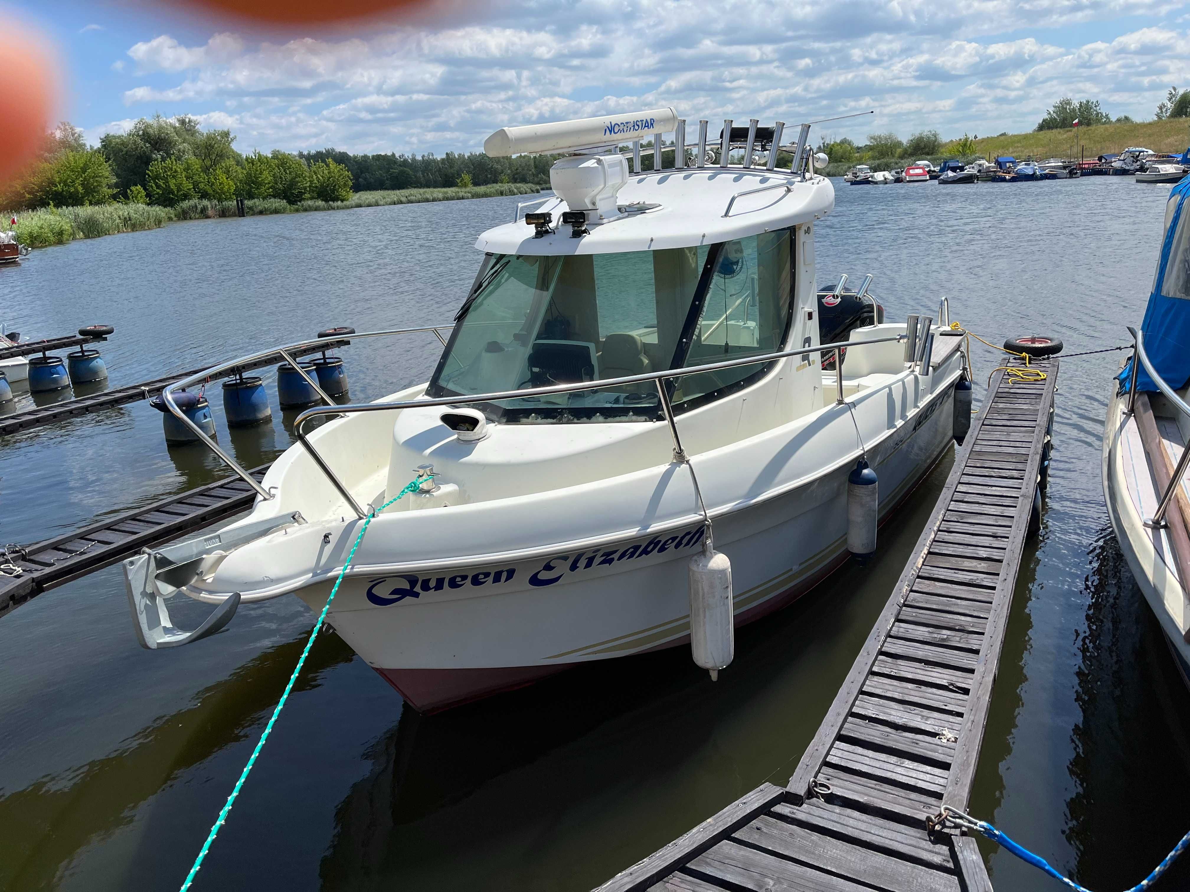 Quicksilver Pilothouse 560
