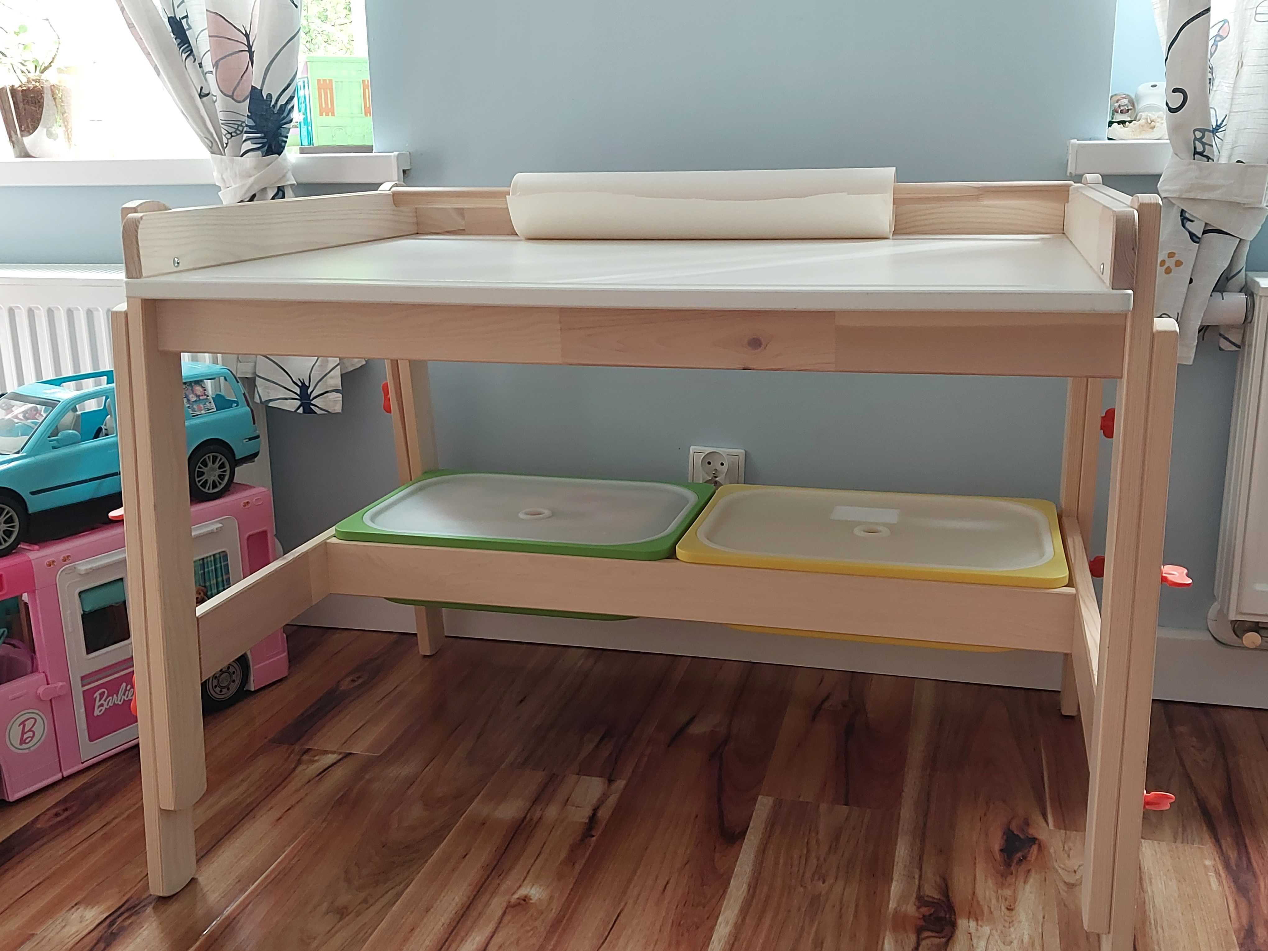 Biurko dla dziecka IKEA FLISAT z regulowaną wysokością.