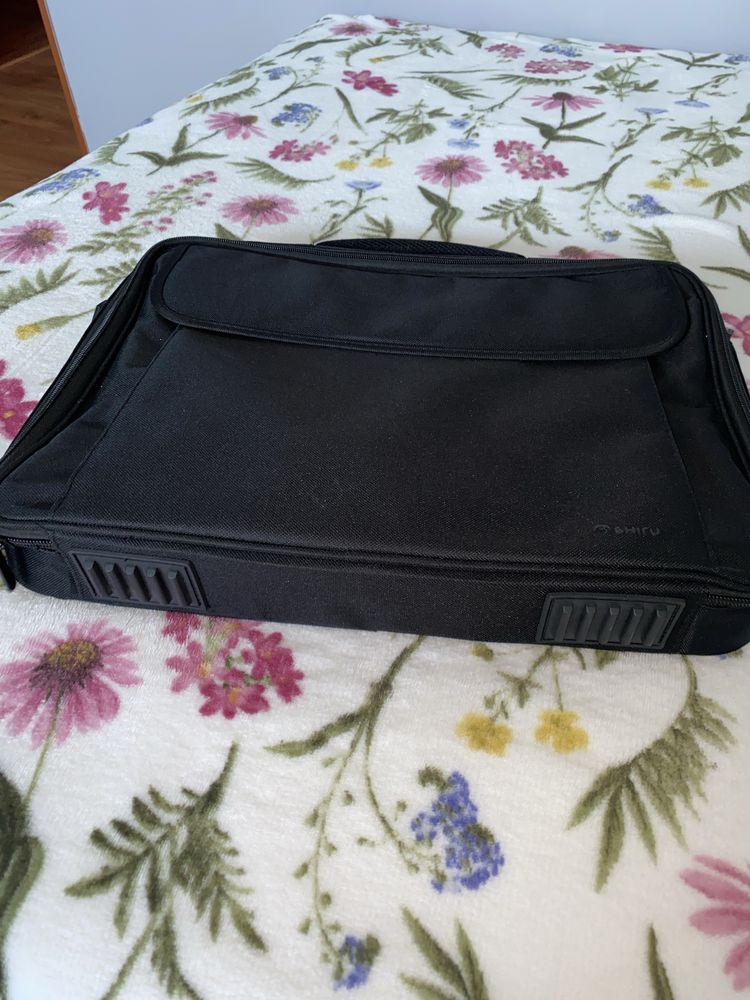 Czarna torba teczka na laptopa 45 x 34