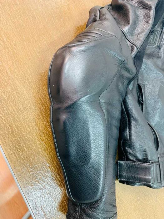 Casaco em pele Dainese