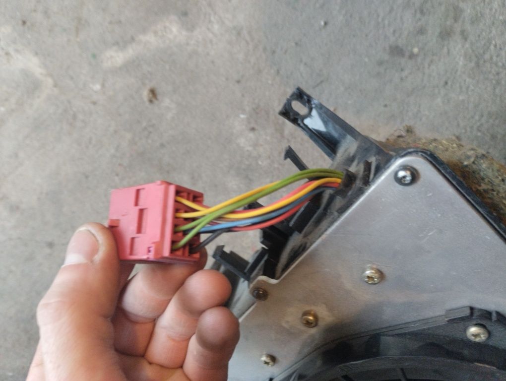Subwoofer audi a4 B5 Avant lift