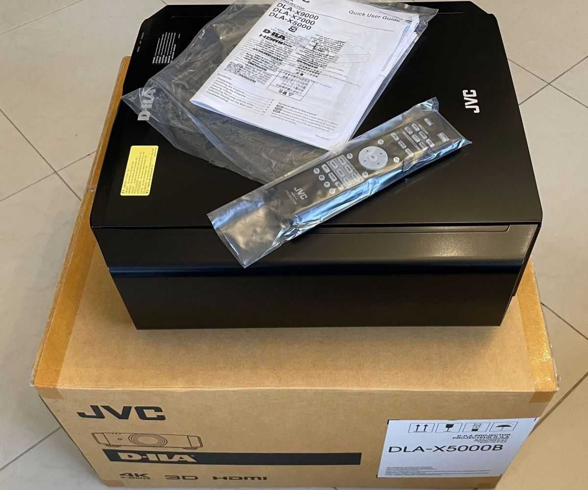 Projektor rzutnik JVC DLA-X5000 (aka DLA-RS400)
