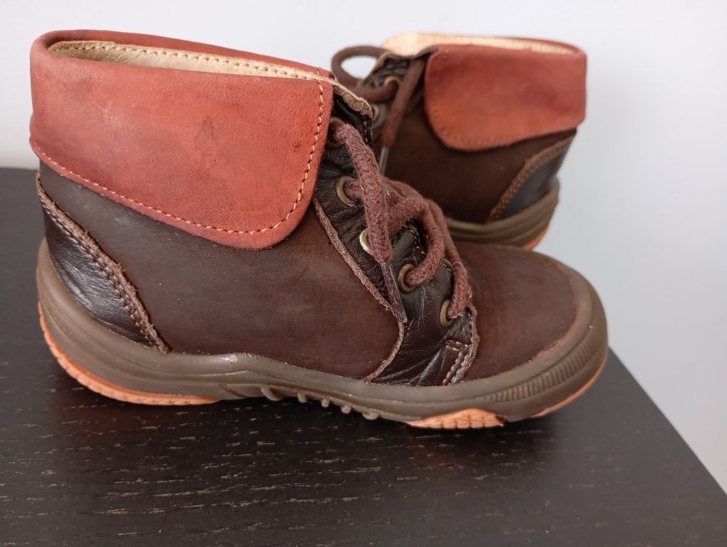 Botas dois tons de castanho