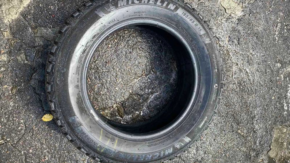 Шини Michelin 195x65 R15 шиповані 2018 року. 15-20 тис пробігу