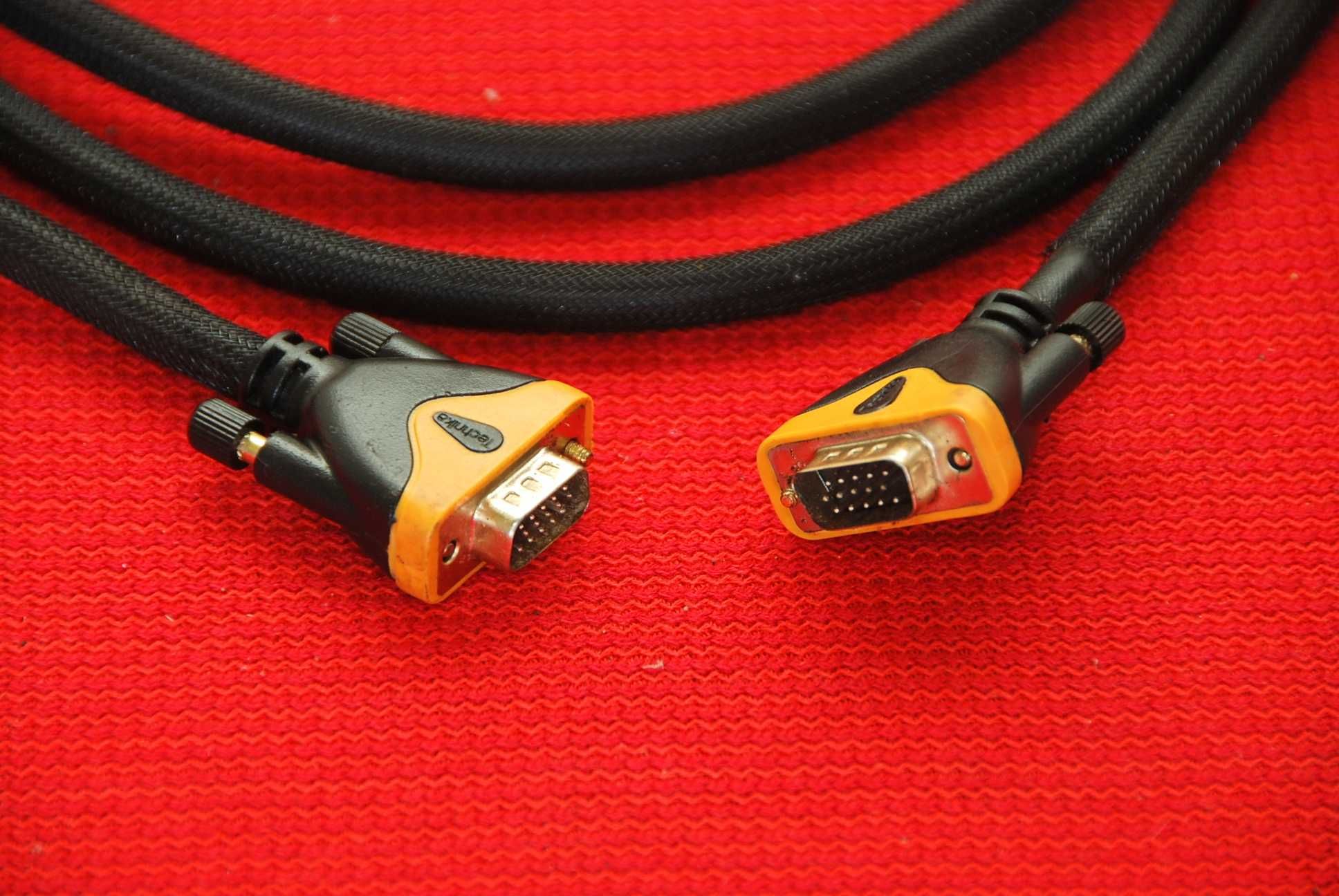 Kabel Techika SVGA (D-Sub 15-pin) HD wtyk z obu stron czarny 2m