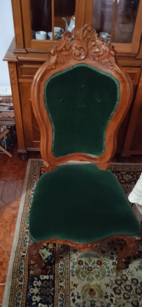 Sala de jantar con 6 cadeiras