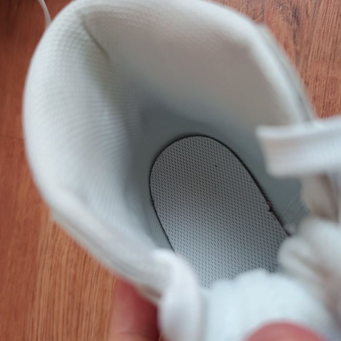 оригінальні шкіряні Nike р36.5 довжина устілки по факту 23.5см