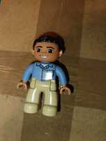 Dwa ludziki LEGO Duplo mężczyzna i dziadek majsterkowicz