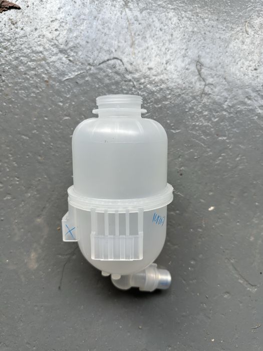 Zbiorniczek Plynu intercoolera Jeep Compass 2.0 US